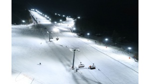 Doskonale warunki na narty w Szczyrku. Narciarze tłumnie odwiedzają Beskid Sport Arenę! Biuro prasowe