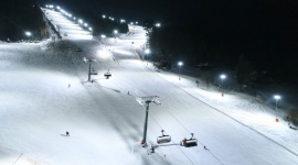 Doskonale warunki na narty w Szczyrku. Narciarze tłumnie odwiedzają Beskid Sport Arenę!