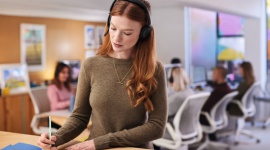 Badania Jabra ujawniają wpływ dźwięków na wydajność i ogólną atmosferę w biurze