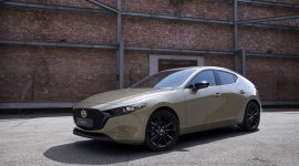 Mazda wprowadza edycję specjalną Nagisa dla Mazdy 3 hatchback oraz Mazdy CX-30 z