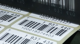 Dlaczego warto wprowadzić proces weryfikacji etykiet w trakcie druku? Biuro prasowe