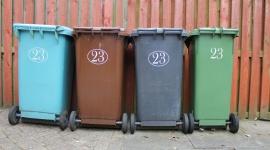 Zła segregacja odpadów: za jedną osobę zapłaci cały blok?